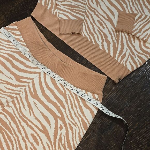 Sofia Vergara Zebra Print 2-Piece Lounge Set - Picture 8 of 16
